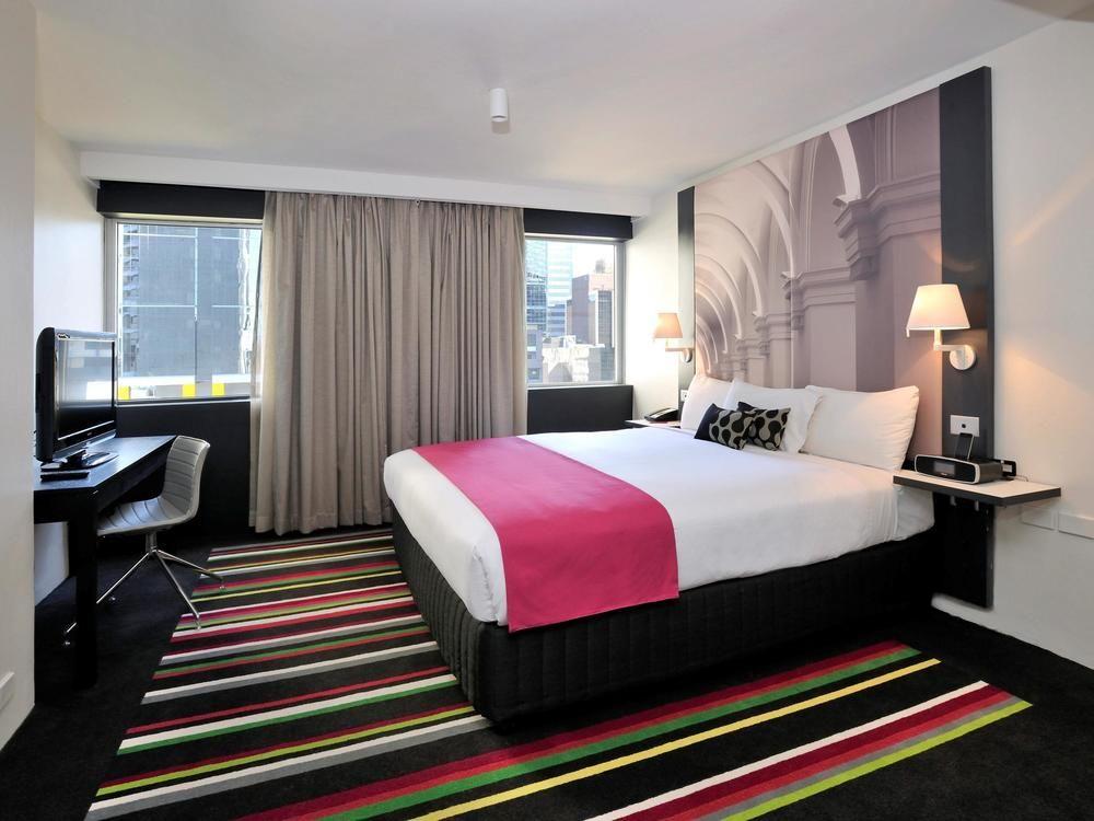 Mercure Melbourne Treasury Gardens Екстериор снимка